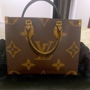 Louis Vuitton On The Go MM